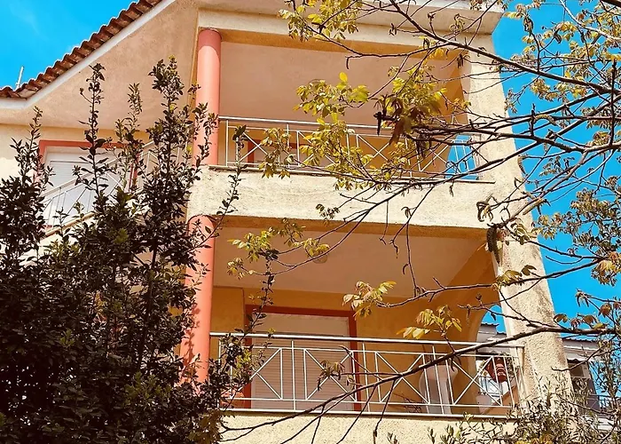 Pavlina * Kallithea (Chalkidiki)